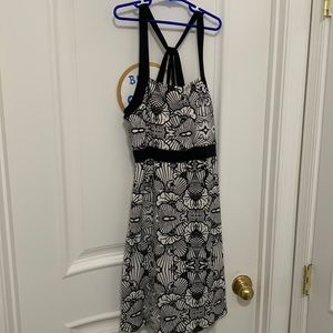 Summer black and white floral sports/tennis dress with built in bra